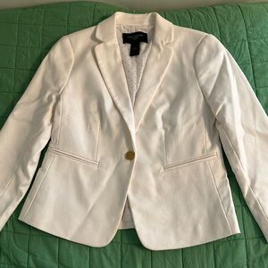 Three quarter sleeve white blazer